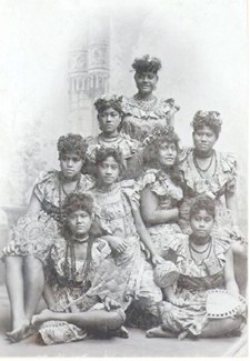 A photograph of American Samoa women, dated 1897.